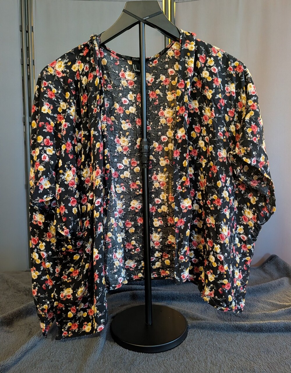 Forever 21 Women's Floral Kimono Cardigan Bohemian Boho Small